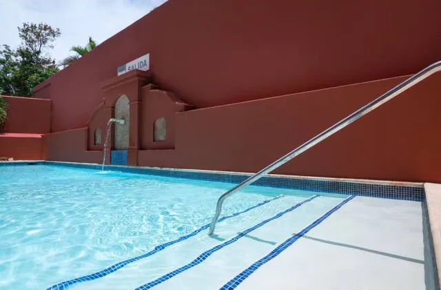 Hotel Courtyard Santo Domingo piscine